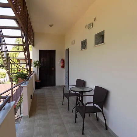 Appartamento Alisachni *