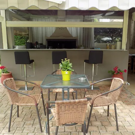 Apartamento Alisachni